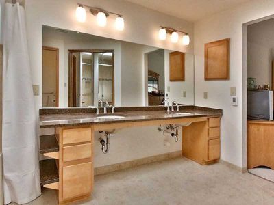 Griffith After Bathroom Upgrade